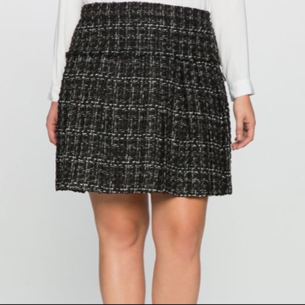 Tweed trumpet skirt Eloquii